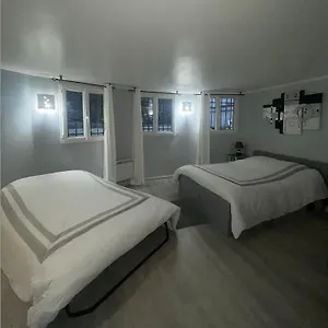  Apartment Beau Meuble 2min Du Moulin Rouge